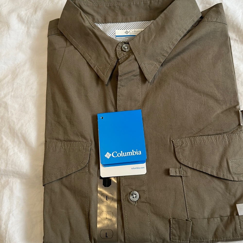 Columbia fishing shirt. Khaki green